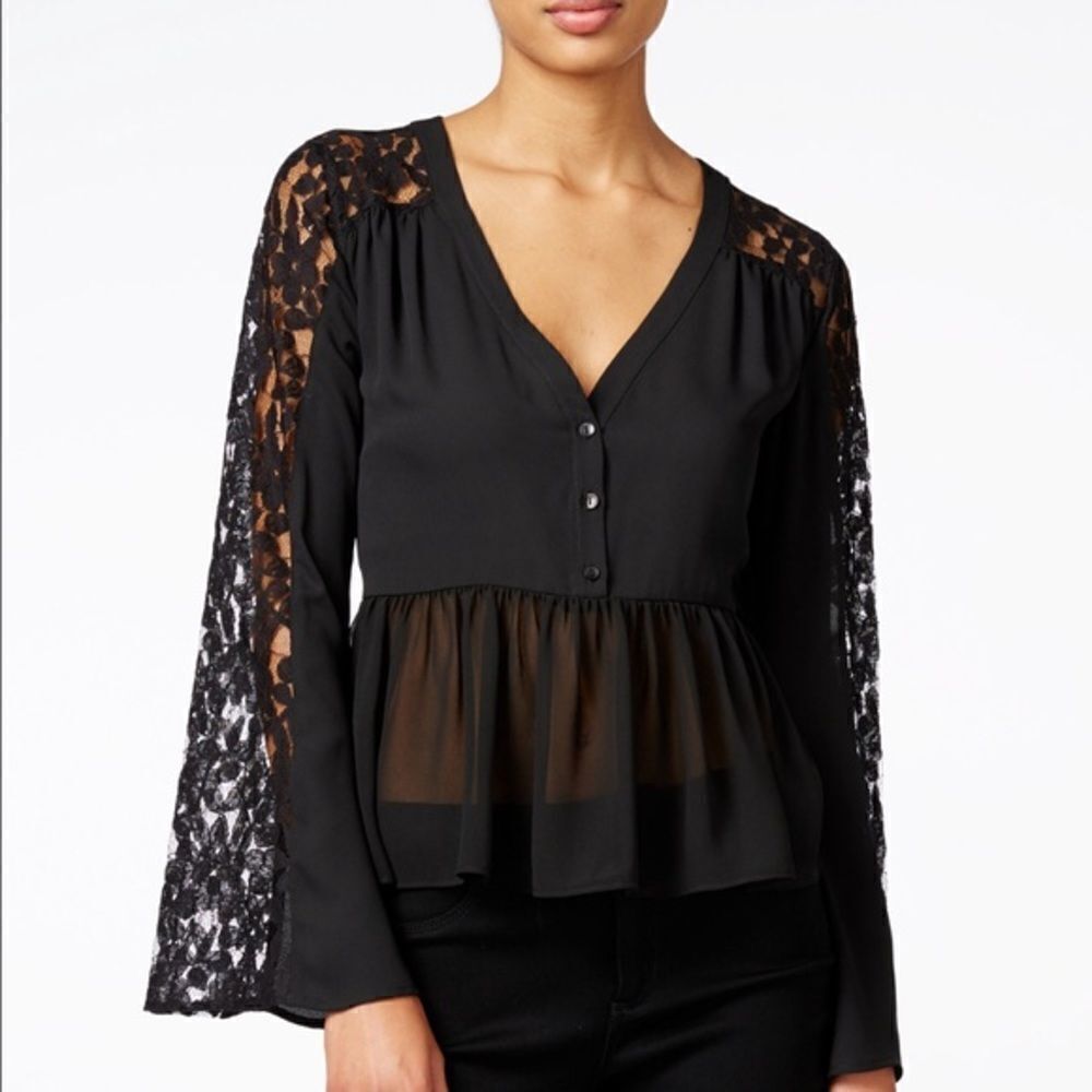🎉1 hr sale 🎉Bar ||| Lace contrast baby doll blou